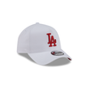 940  Metallic White Scalet Snapback